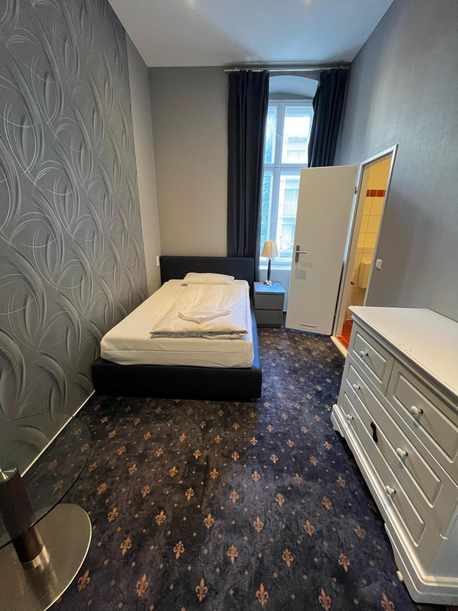 Hotel Gasteiner Hof Berlino Esterno foto