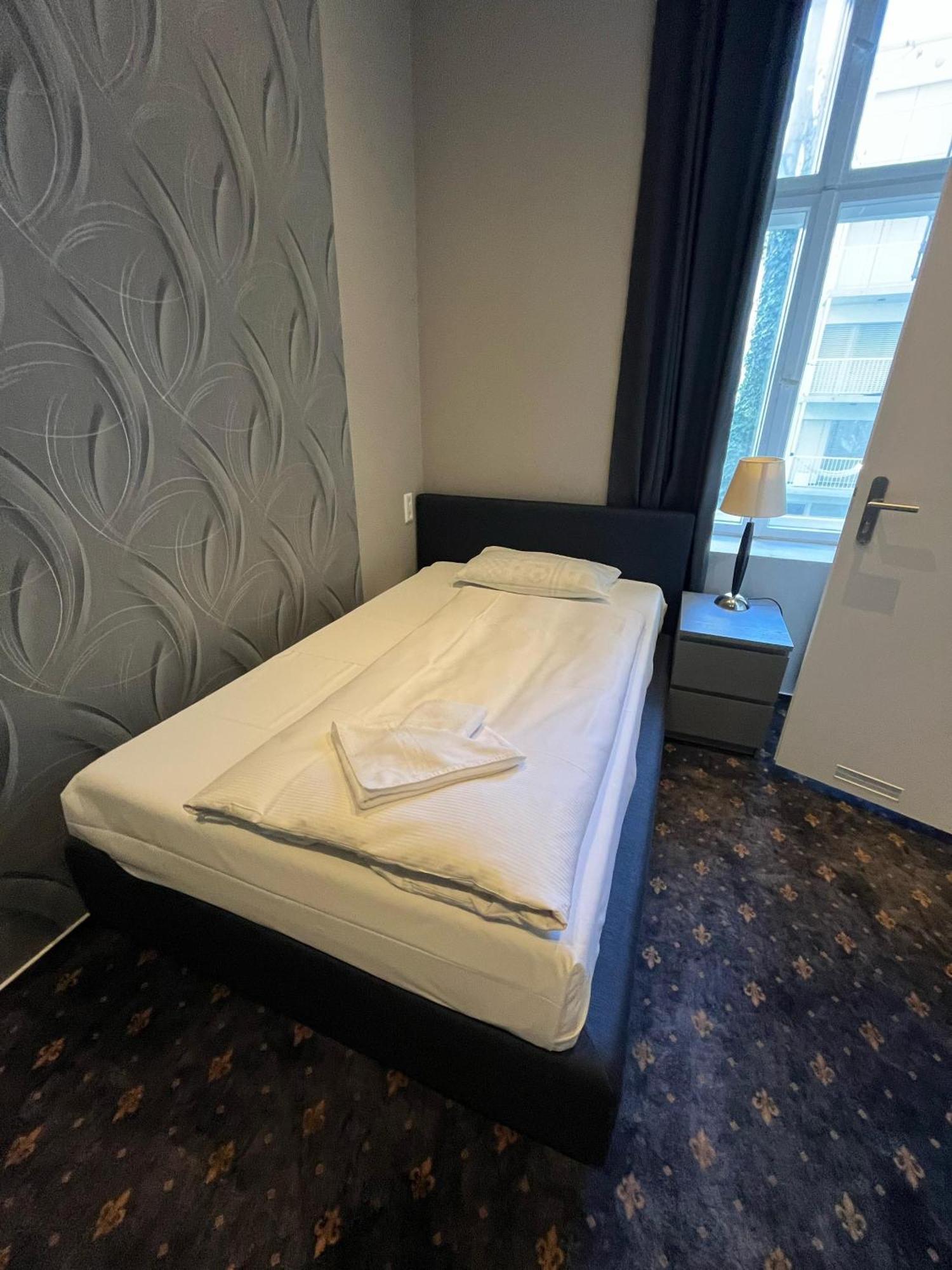 Hotel Gasteiner Hof Berlino Esterno foto